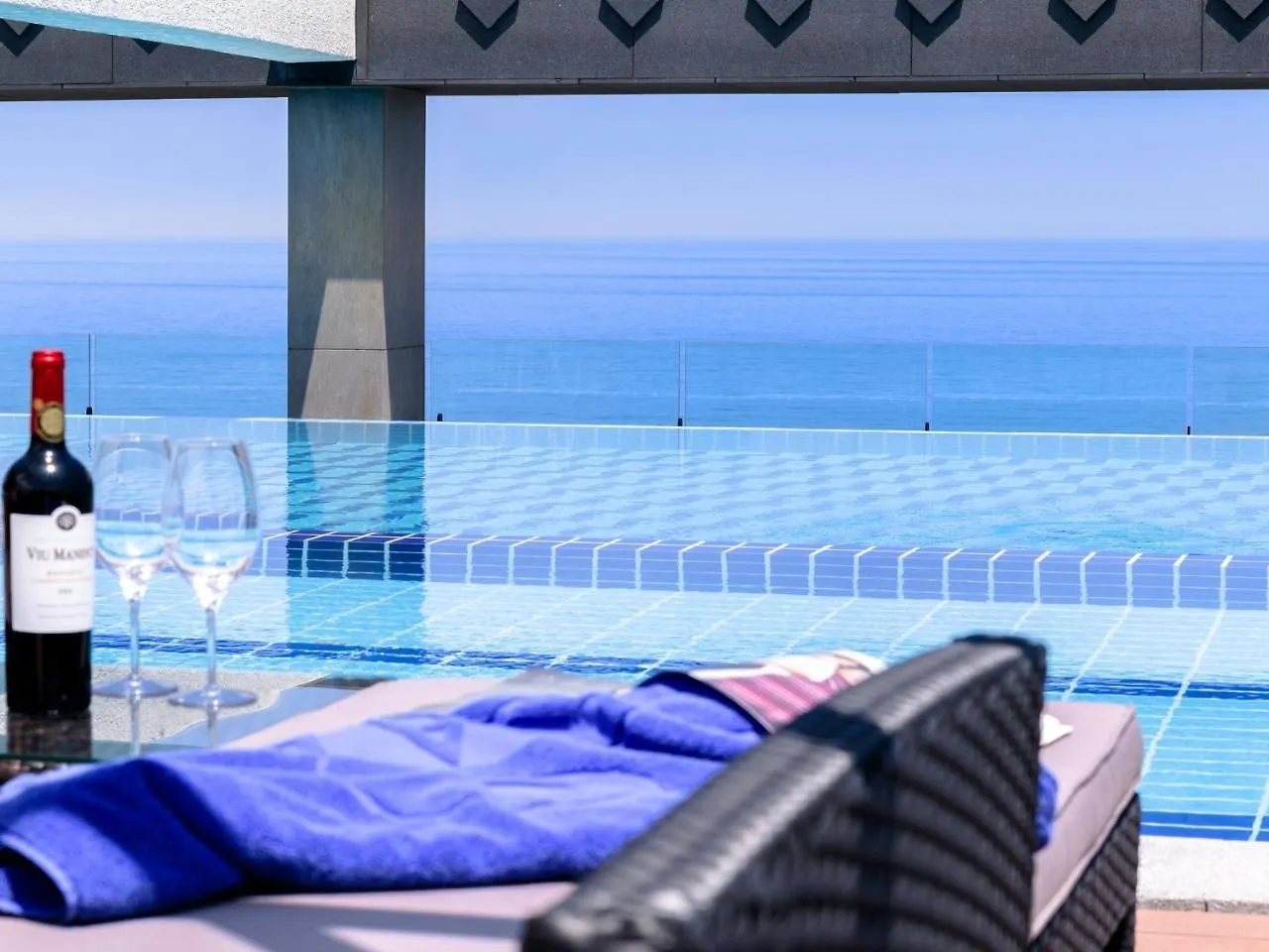 Grabel Hotel Jeju 4*,